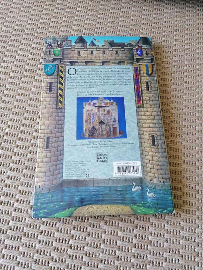 Livre le château médiéval en trois dimensions - photo numéro 14