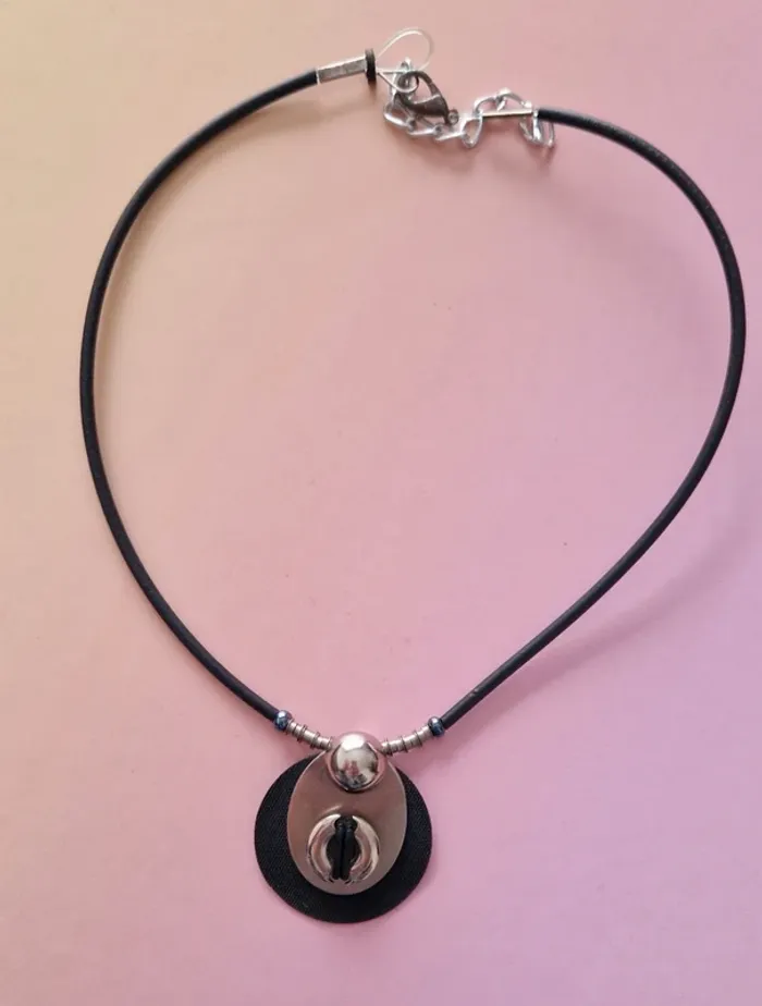 Collier pendentif ethnique