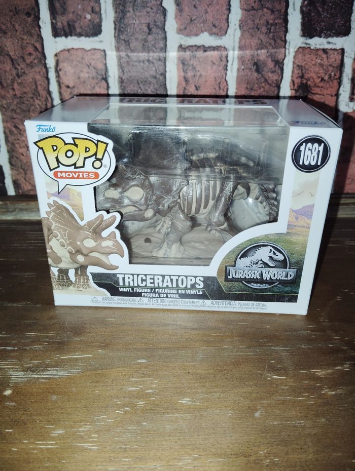 Funko pop Jurassic World Triceratops 1681 - photo numéro 1