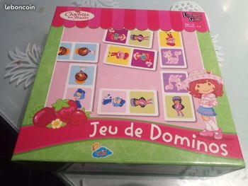 Jeu de dominos charlotte aux fraises