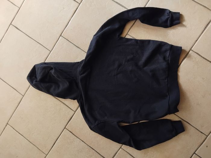 Sweat a capuche - photo numéro 2