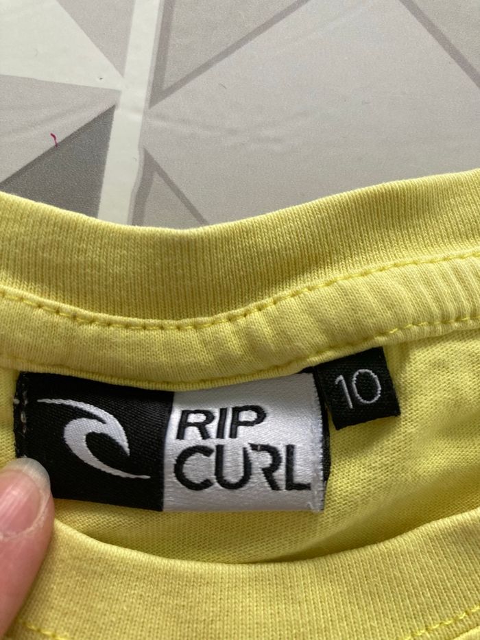 TEE shirt 10ans rip curl - photo numéro 2