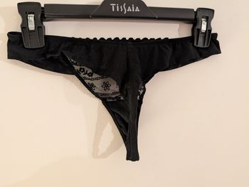 Joli string Etam noir