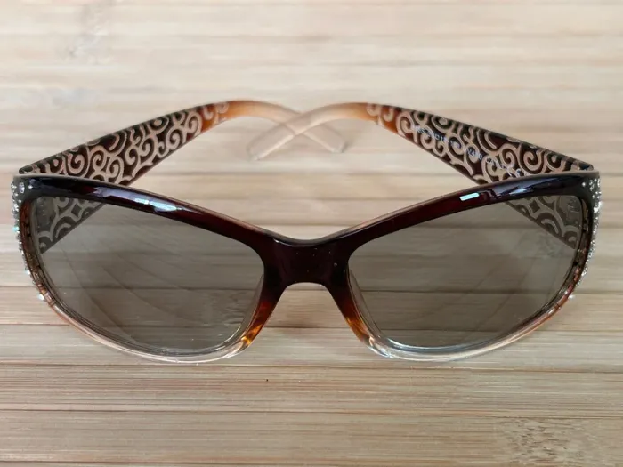 Paire de lunettes de soleil P*69-3 - photo numéro 8