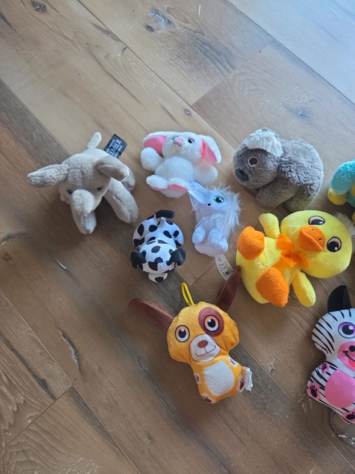 Lot peluches - photo numéro 2