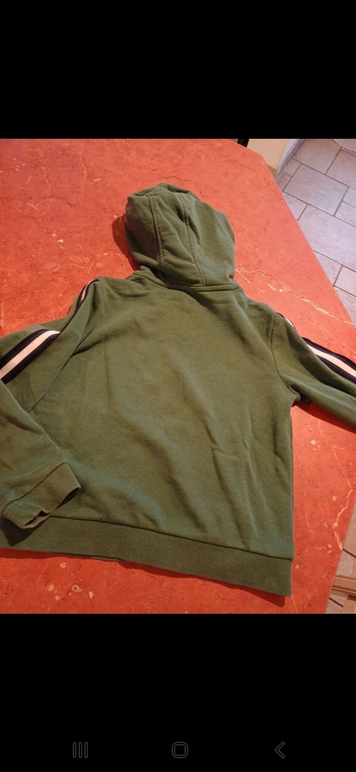 Sweat taille 8 ans - photo numéro 4