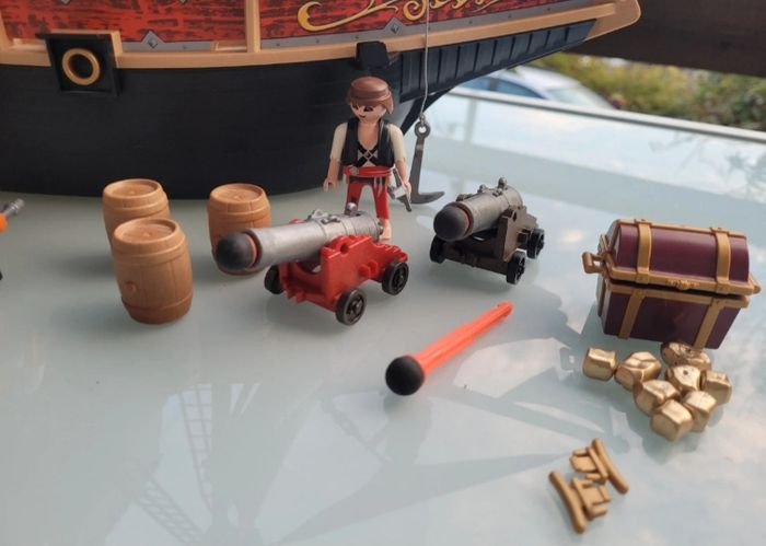 Superbe Playmobil Bateau pirates des ténèbres playmobil 6678 💀 +accessoires +perso - photo numéro 2