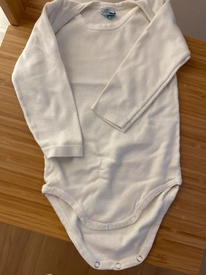 Bodies 18 mois - photo numéro 3