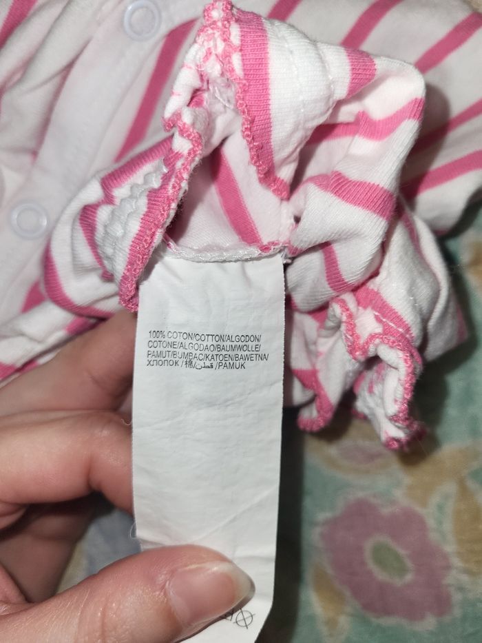 Barboteuse fille 3 mois - photo numéro 3