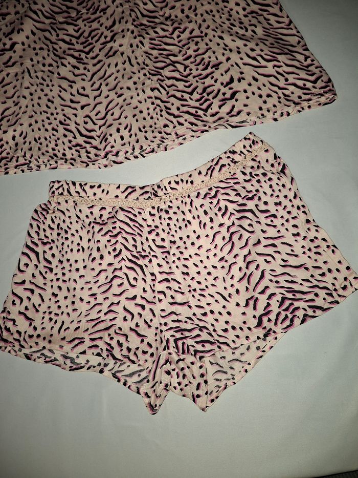 Ensemble pyjama undiz rose poudré avec imprimé rose et noir en taille XS - photo numéro 5