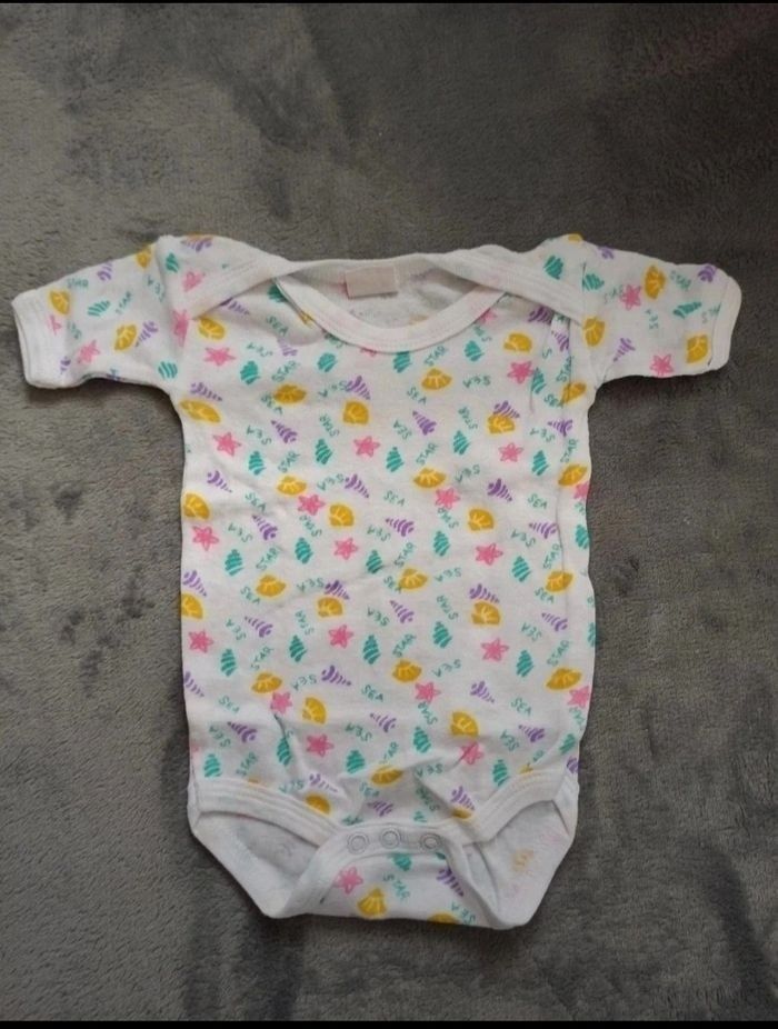Lot de 5 bodies 3 mois - photo numéro 2