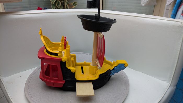 Vend bateau pirate - photo numéro 2