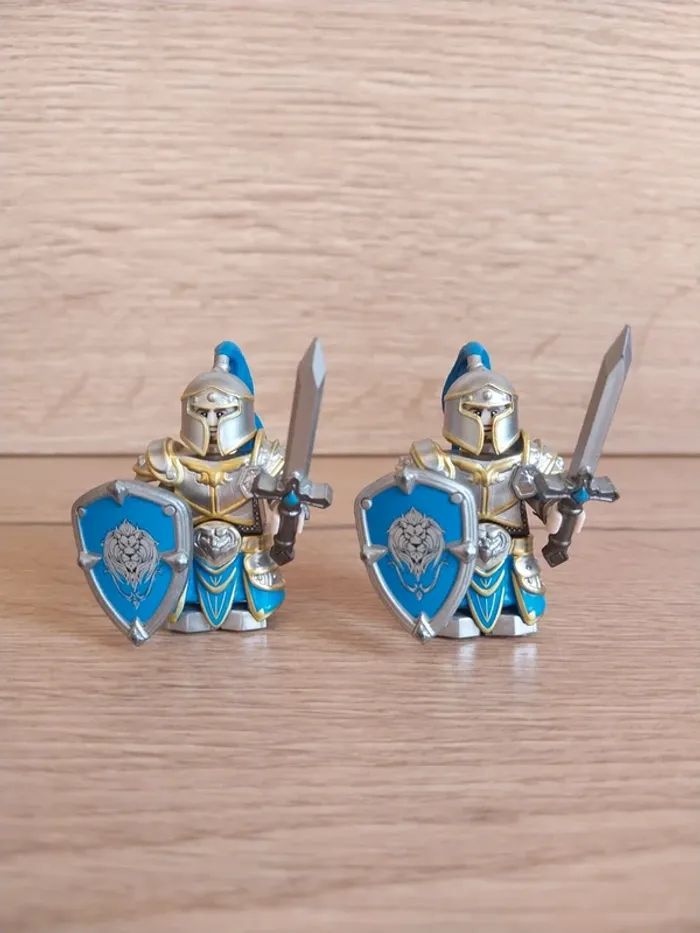 Figurines type lego 2 guerriers humains Warcraft