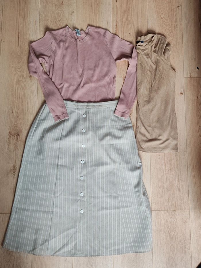 Jupe damart 42 et tee shirt 170 rose - photo numéro 2