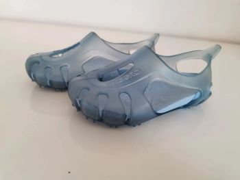 Sandale de plage marque tribord pointure 22 parfait état