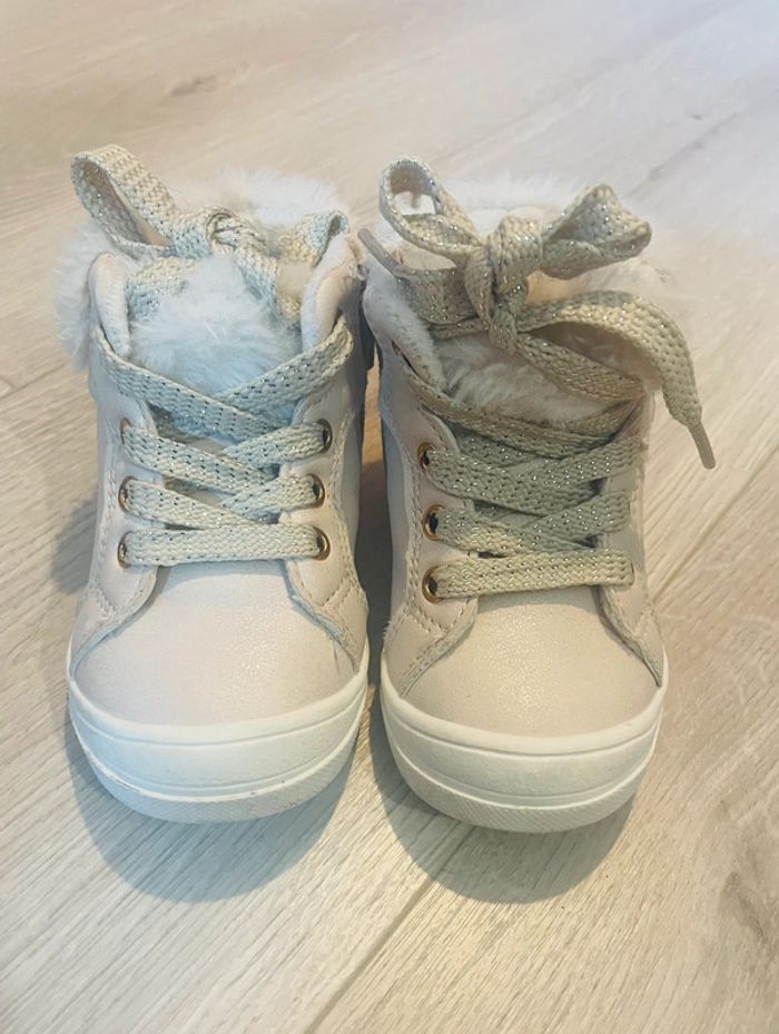 21 - chaussures beiges
