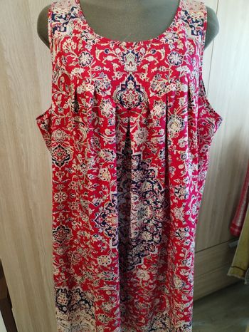 Robe sans manches taille 48