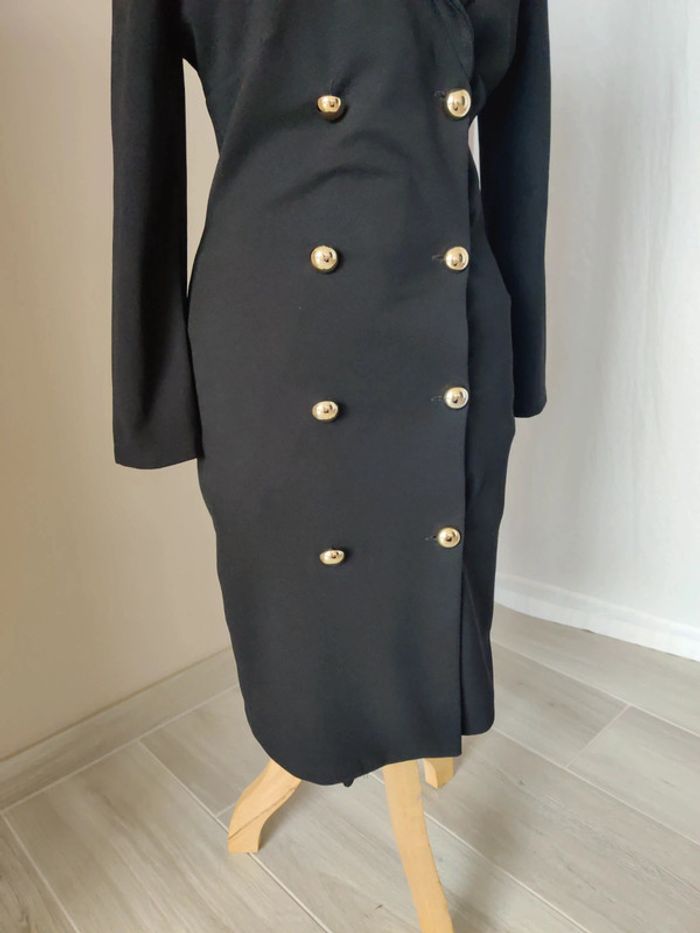 Robe noire - photo numéro 2