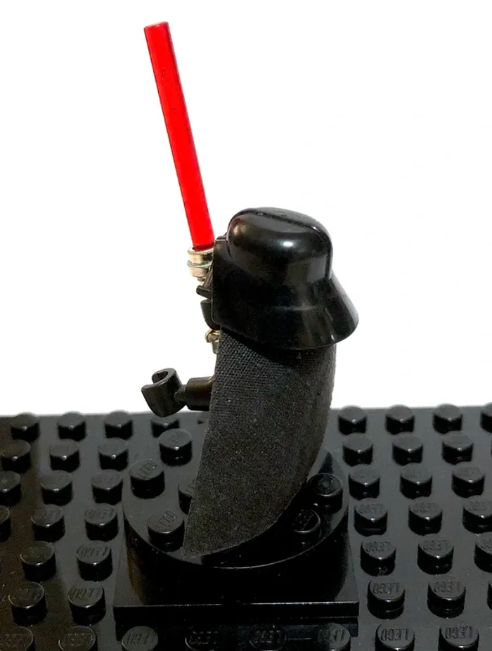 LEGO Star Wars episode V - Darth Vader, light gray head - photo numéro 5