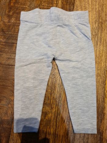 Legging gris clair 3/6 mois