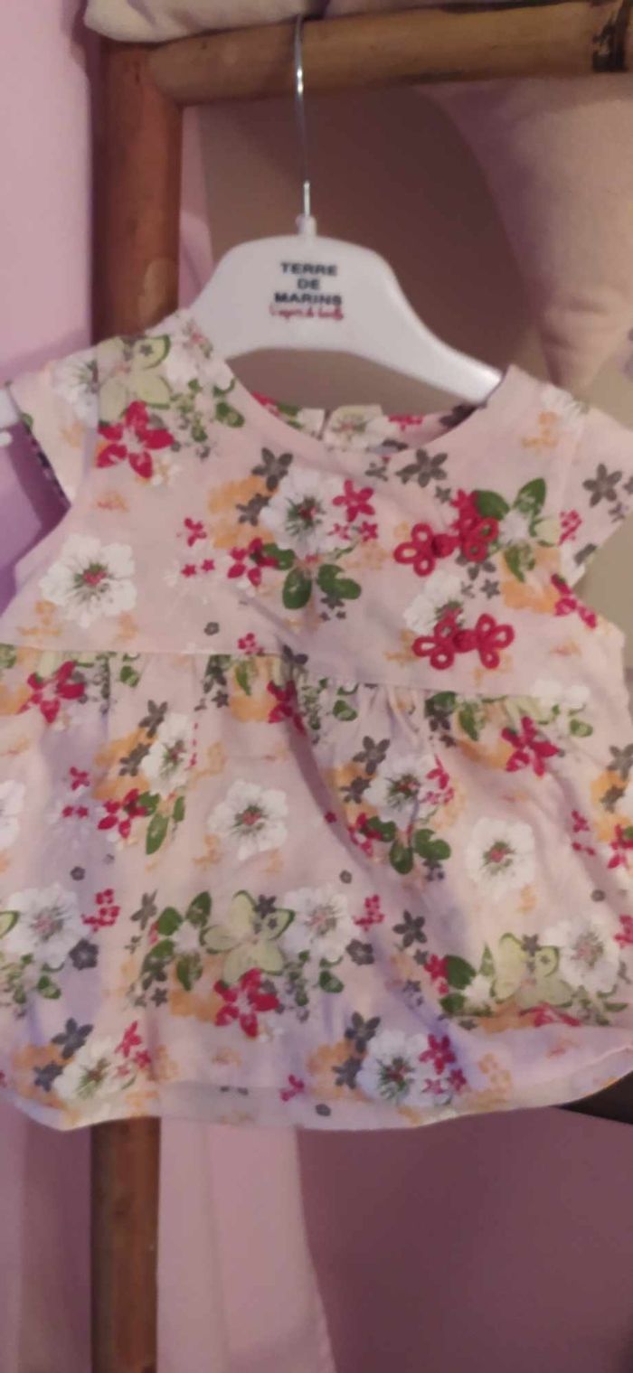 Lot de 2 ensembles ( hauts + shirts) fille 12 mois - photo numéro 5