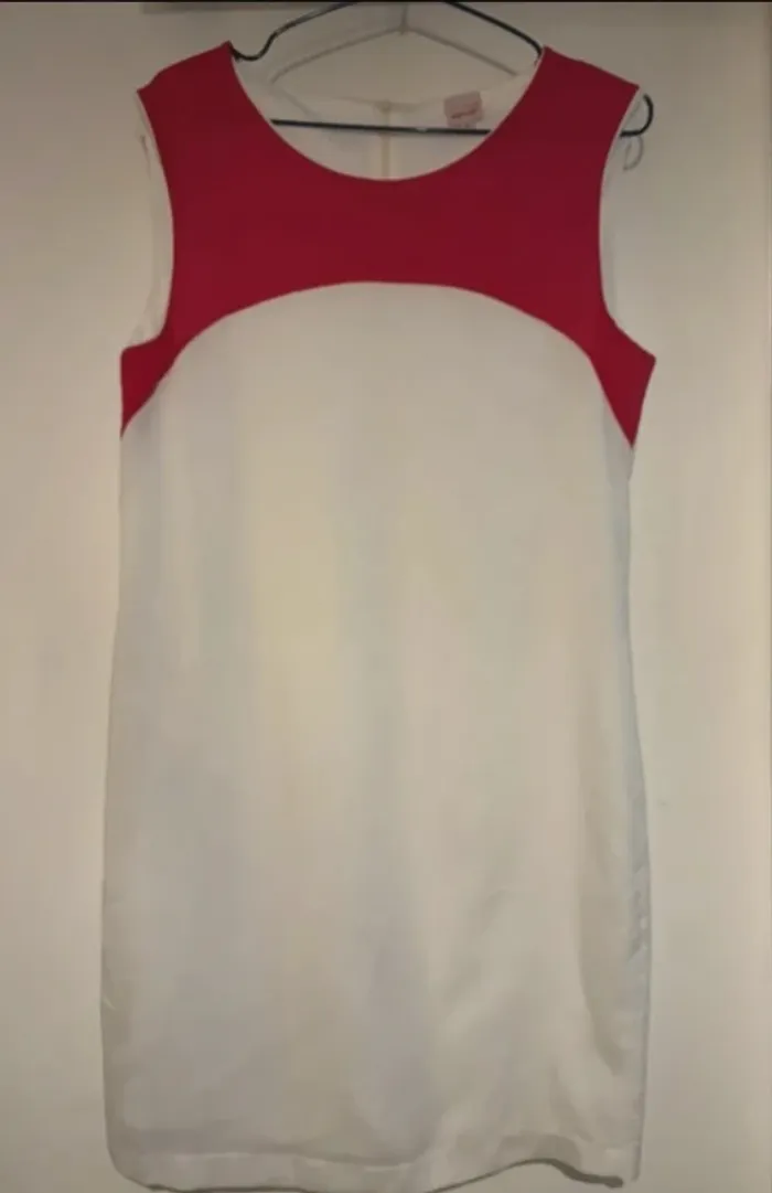 Robe bicolore sans manches Influx – T 40