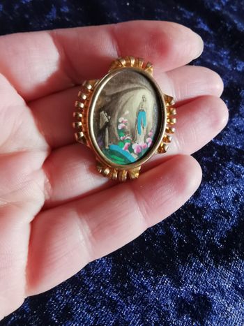 Broche religieuse Lourdes de France vintage