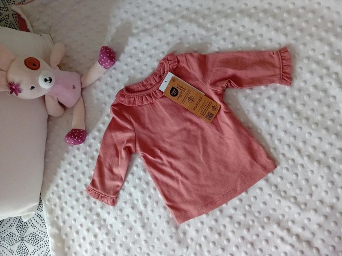 Tshirt ML neuf 3mois 🍒🤍