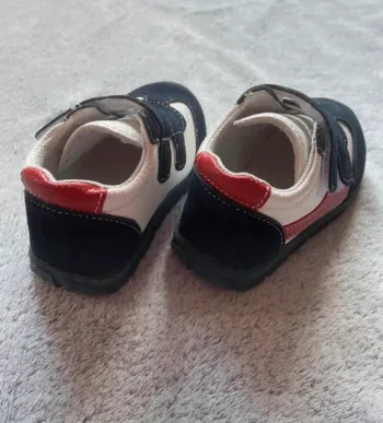 Chaussures garçon, pointure 19