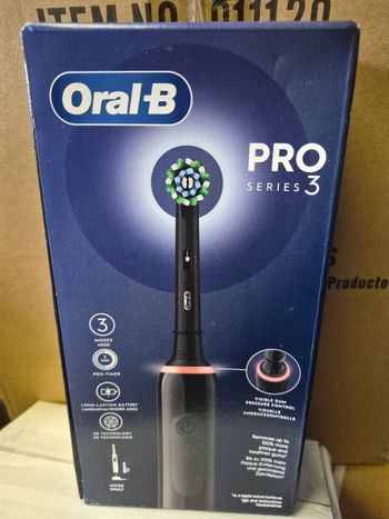 Brosse à Dents électriques oral B Pro 3 Neuve. 
