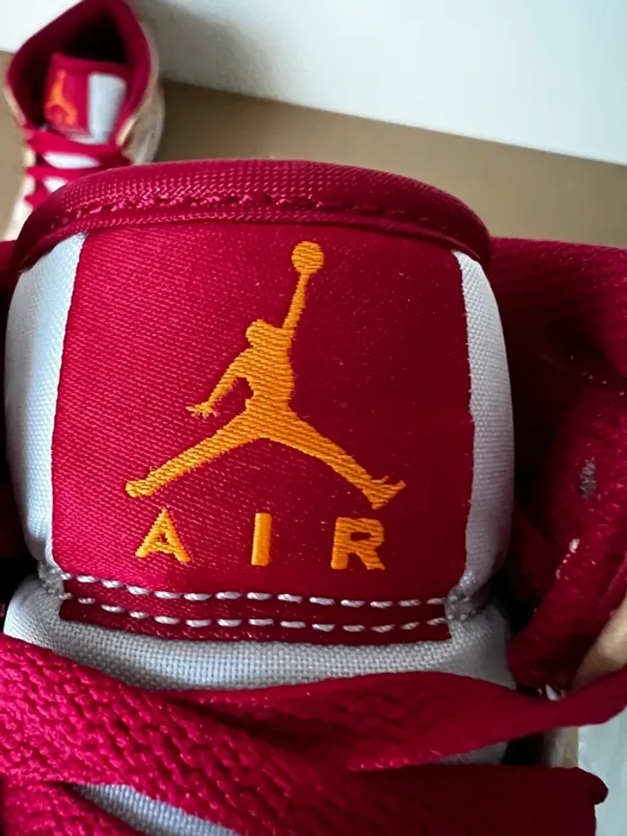 Nike Air Jordan 1 Mid Light Cardinal Curry - 38 - photo numéro 7