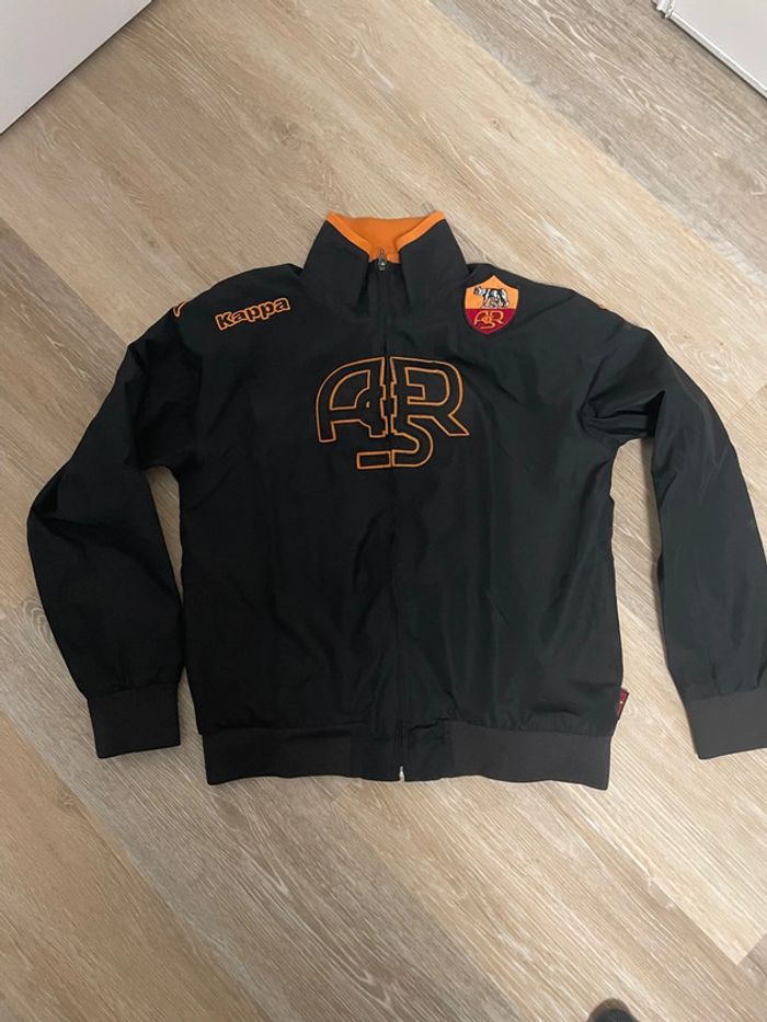 Veste as Roma