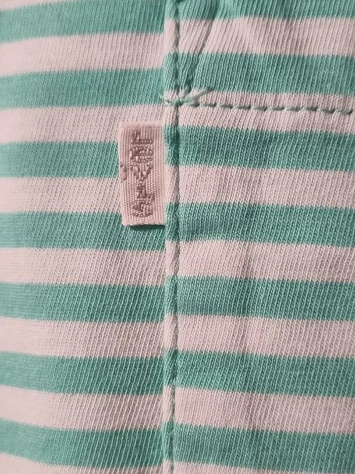 Impeccable t-shirt Levi's vintage ligné vert avec poche 100% coton T S - photo numéro 2