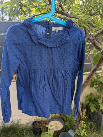 Blouse fille 8 ans en plumetis bleu roi