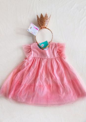 Robe tulle pailletée et bandeau couronne