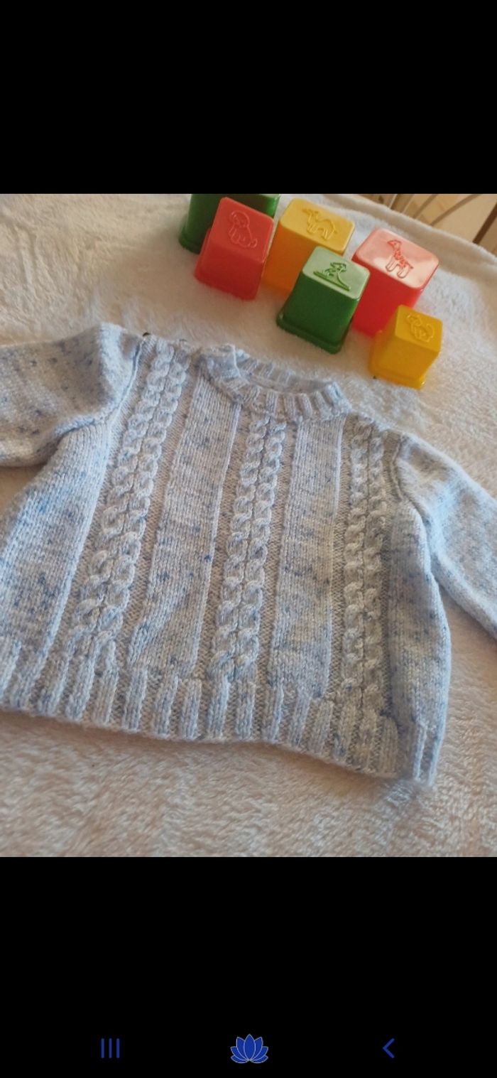 Pull bébé taille 1 mois
