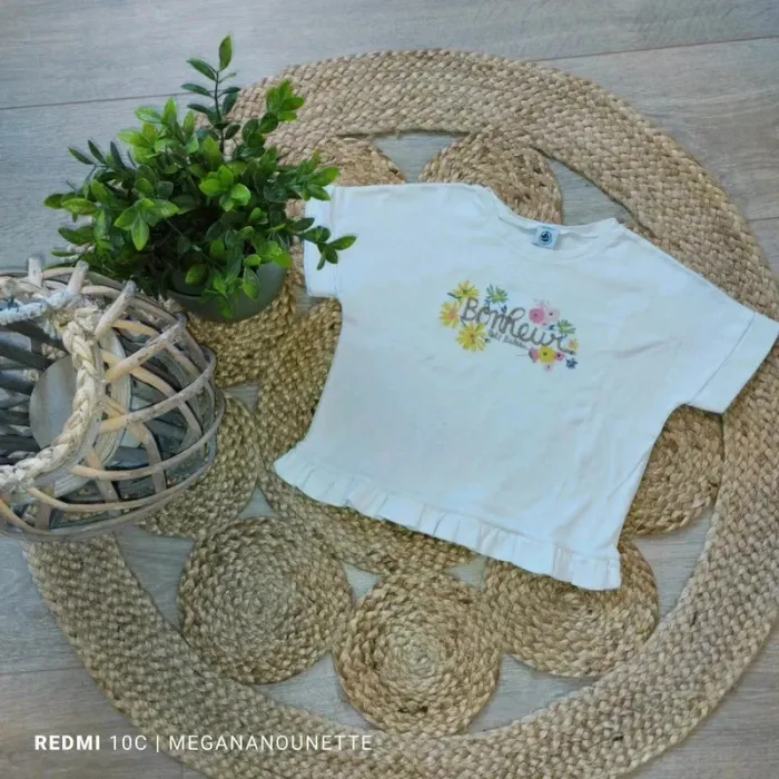 🌼 T-shirt fleurie Blanc Petit Bateau – Taille 3 ans – Écriture Dorée 🌼 - photo numéro 1