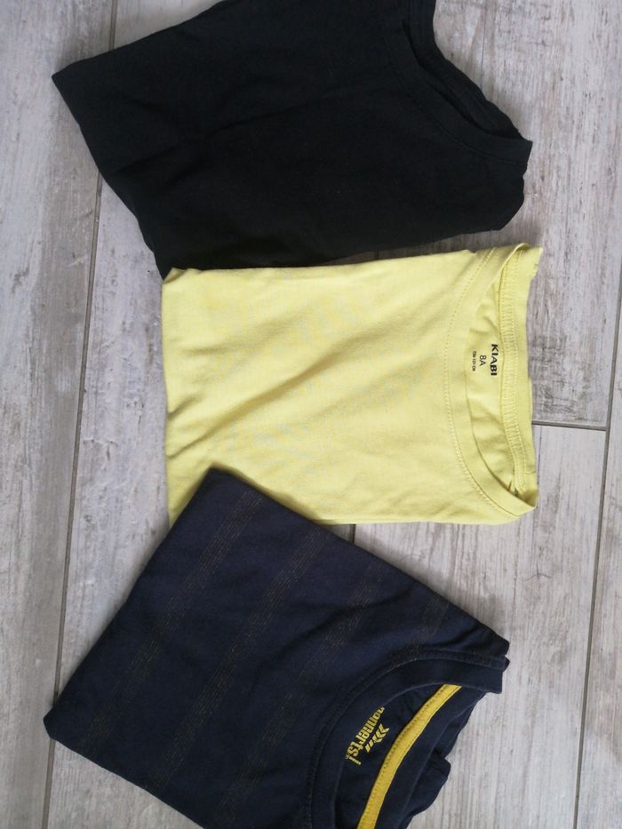 Lot 3 t shirt manches courtes t 8 ans