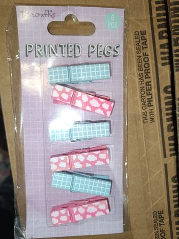 Paquet de 6 pinces
Pour scrapbooking ou autres loisirs créatifs