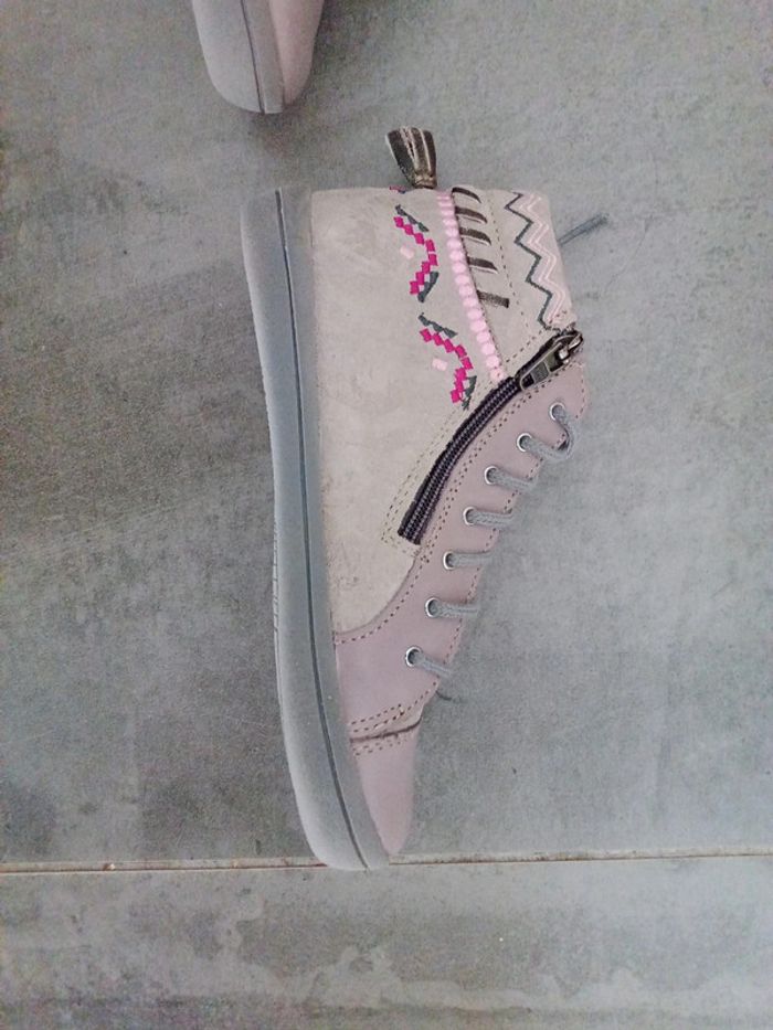 Chaussures Bottines Fille 30 - neuves étiquetées - photo numéro 3