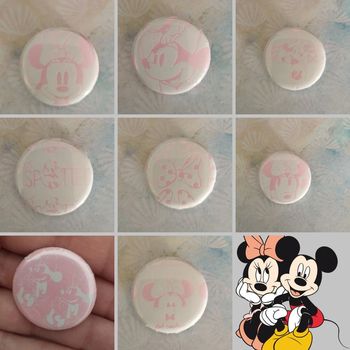 Lot 8 badges Minnie + miroir