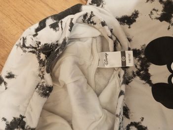 Pull couleur beige et noir