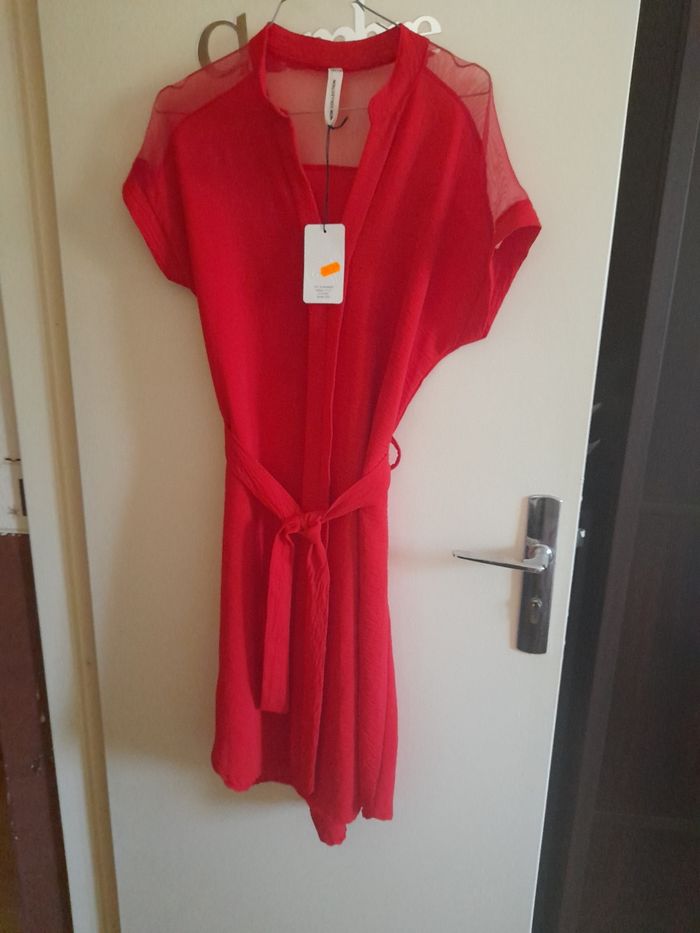 Belle robe rouge neu e taille unique