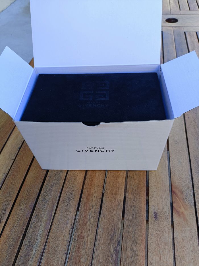 COFFRET A BIJOUX GIVENCHY PARFUMS