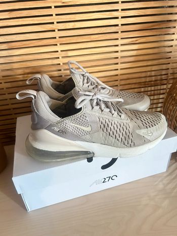 Baskets nike air 270 gris taille 40