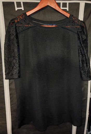 Haut kiabi manche dentelle  taille L neuf