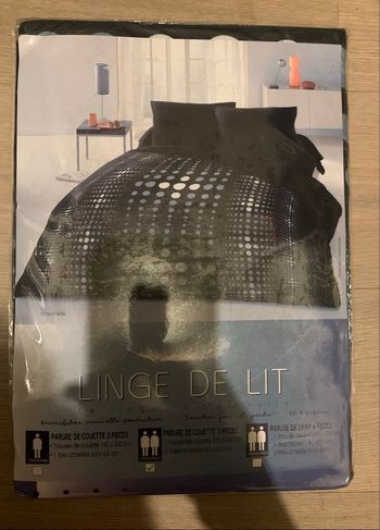 Linge de lit 2personne nouvelle génération micro fibre toucher peau de pêche couette et 2taie d’oreiller