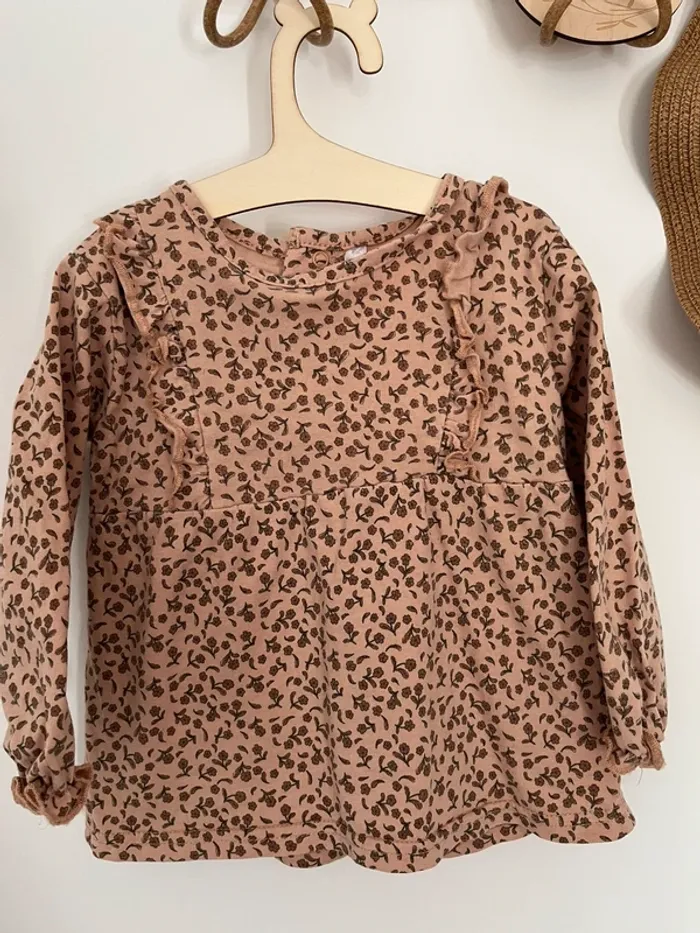 Blouse fleurie 18/24 mois - photo numéro 2