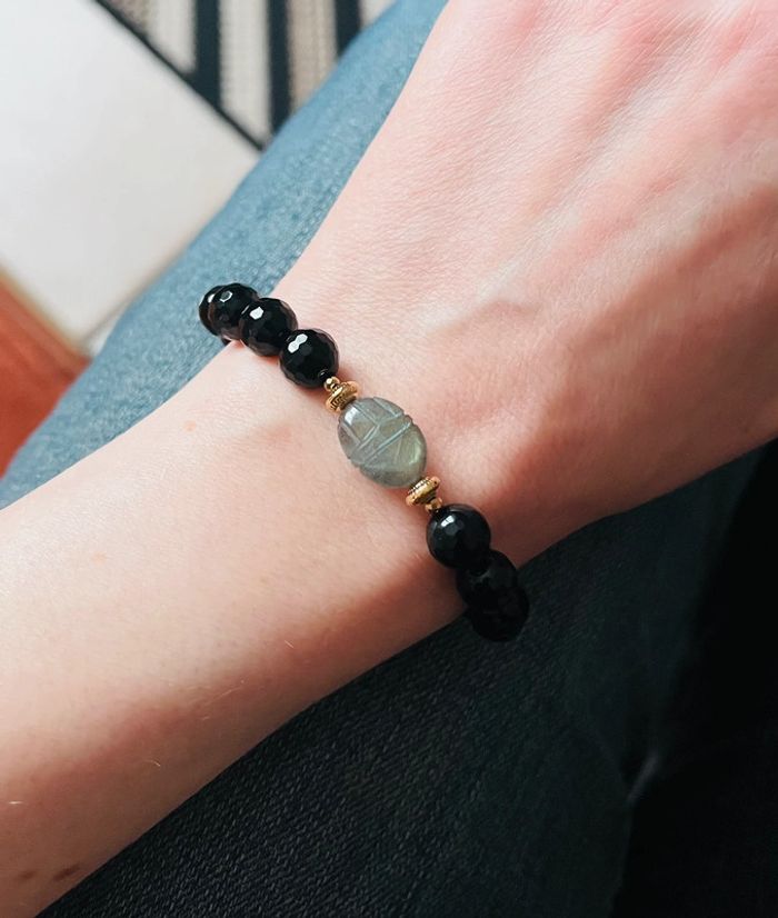 Bracelet amulette scarabée Labradorite et Onyx noir - photo numéro 8