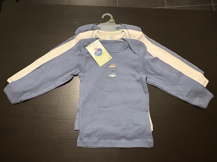 Lot de 3 maillots « voitures » Manches longues Mots d’enfants Taille 18 mois.